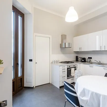 Spacious And Brilliant In Duomo By Easylife * Mediolan