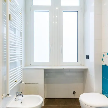 Spacious And Brilliant In Duomo By Easylife Apartament