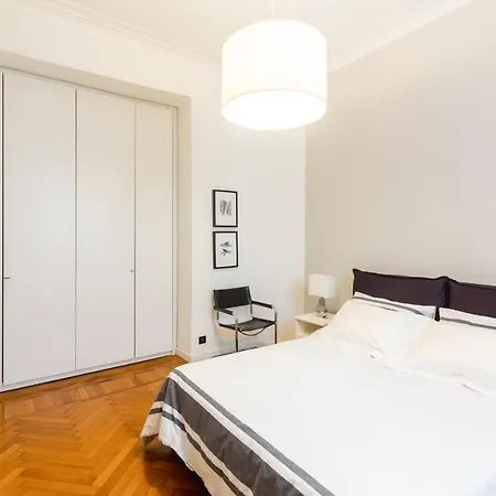 Spacious And Brilliant In Duomo By Easylife Milan