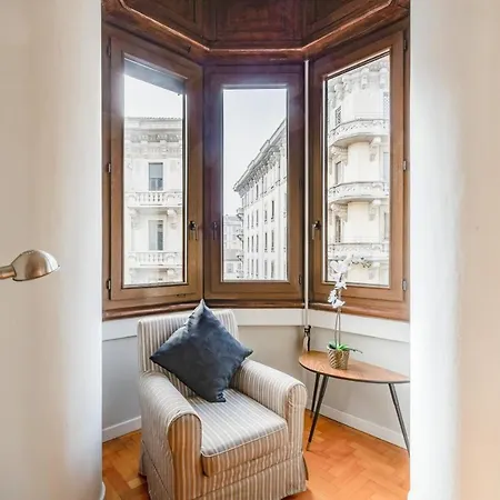 Apartment Spacious And Brilliant In Duomo By Easylife Milan